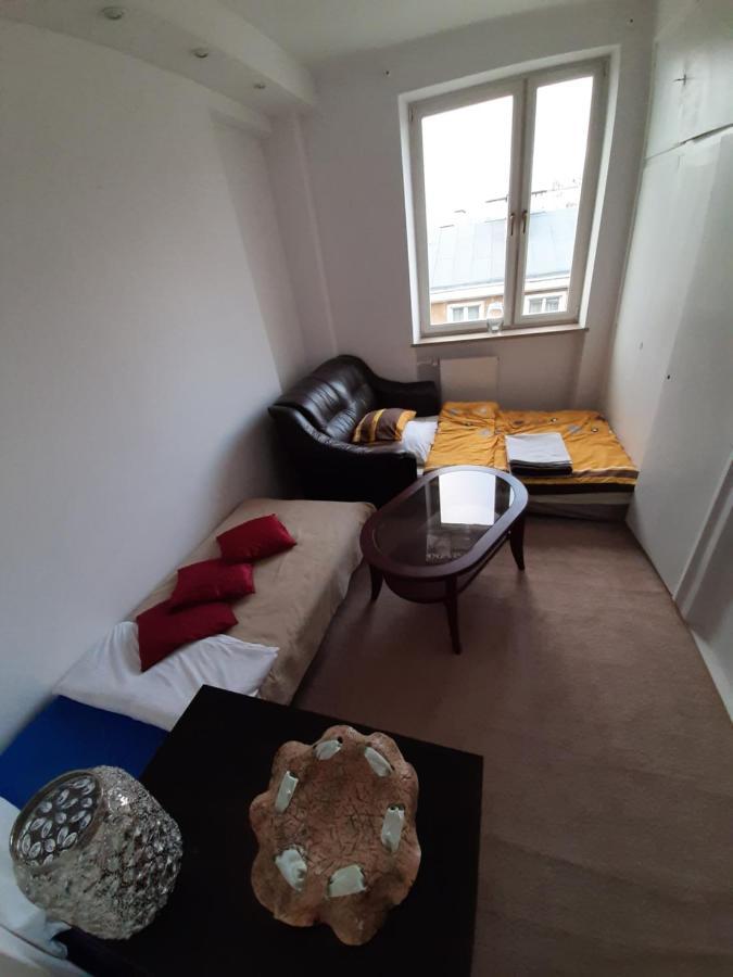 Rooms In Centrum Варшава Экстерьер фото