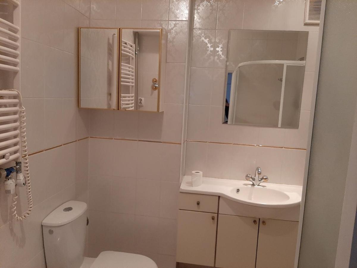 Rooms In Centrum Варшава Экстерьер фото